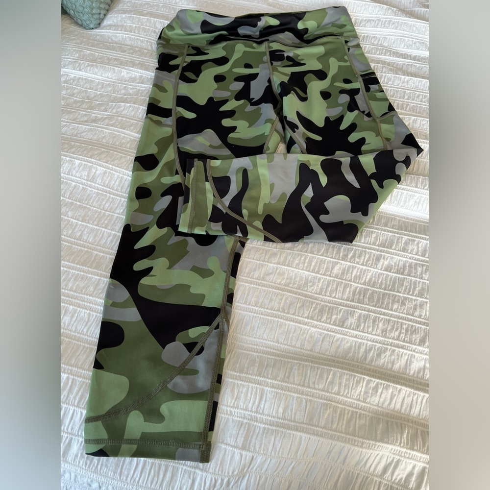 Zyia light n tight leggings